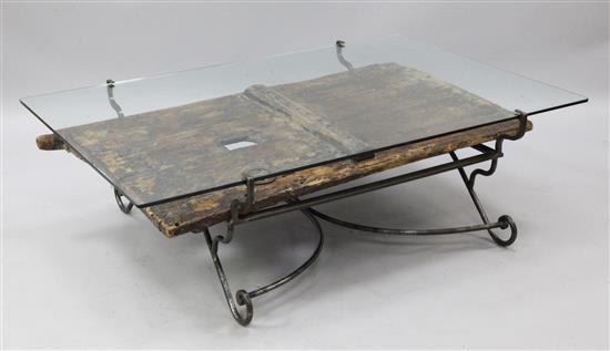 A modern wrought iron coffee table, W.4ft 6in.